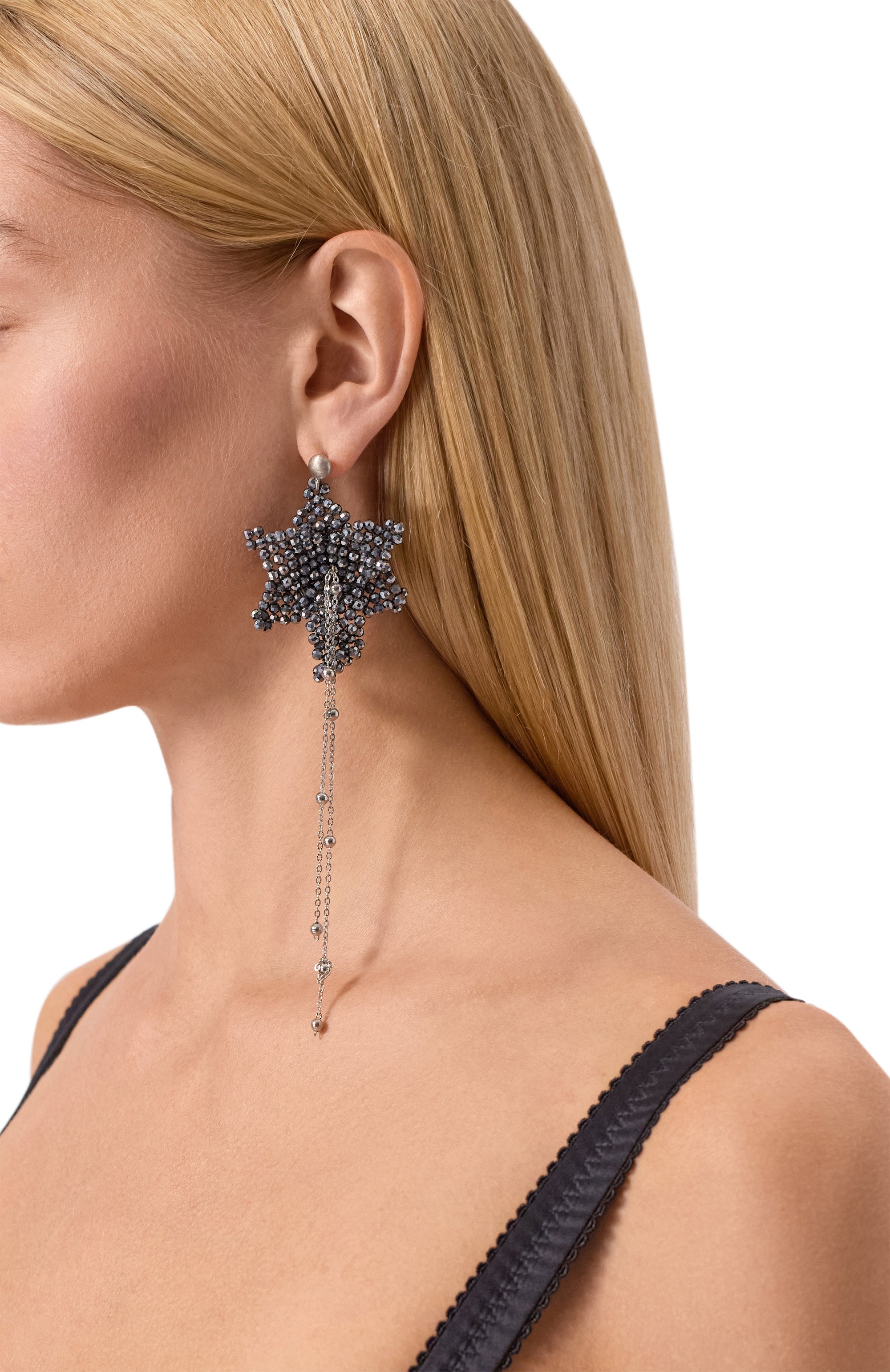 Серьги VIEN темно-серого цвета по цене 25900 руб., арт. 2526-306, фото 2 Серьги VIEN, арт. 2526-306, фото 2