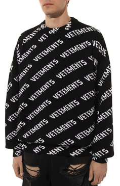 Мужского шерстяной свитер VETEMENTS черного цвета, арт. UA65KN220B/2901 KNIT | Фото 6 (Материал внешний: Шерсть; Стили: Кэжуэл; Женское Кросс-КТ: Свитер-одежда; Региональные ограничения белый список (Axapta Mercury): Не проставлено; Нос: Не проставлено; Принт: С принтом; Мужское Кросс-КТ: Св�итер-одежда; Рукава: Длинные)