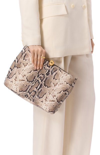 Клатч furla sfera FURLA бежевого цвета по цене 47500 руб., арт. WB01703/Q82000, фото 2 Клатч furla sfera FURLA, арт. WB01703/Q82000, фото 2