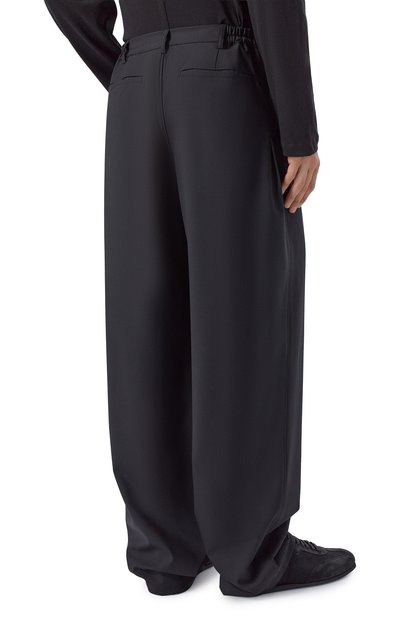 Брюки ANDREA YA'AQOV черного цвета по цене 66050 руб., арт. 26MITH56, фото 4 Брюки ANDREA YA'AQOV, арт. 26MITH56, фото 4