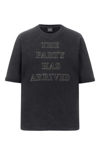 Темно-серый