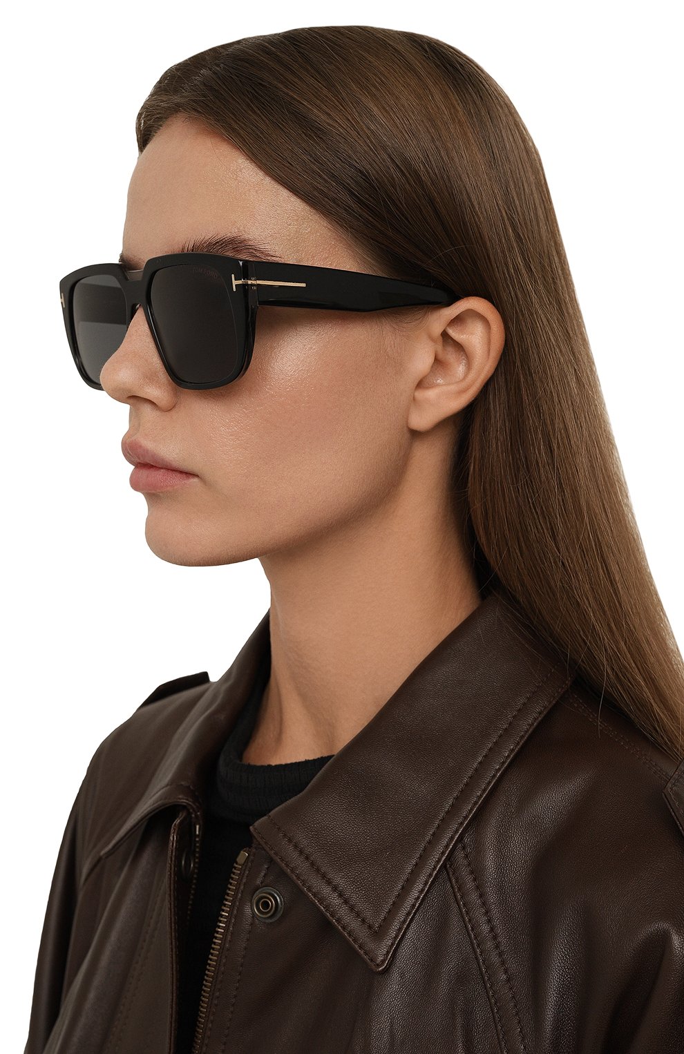 Солнцезащитные очки TOM FORD черного цвета по цене 48350 руб., арт. TF1025 05A, фото 2 Солнцезащитные очки TOM FORD, арт. TF1025 05A, фото 2