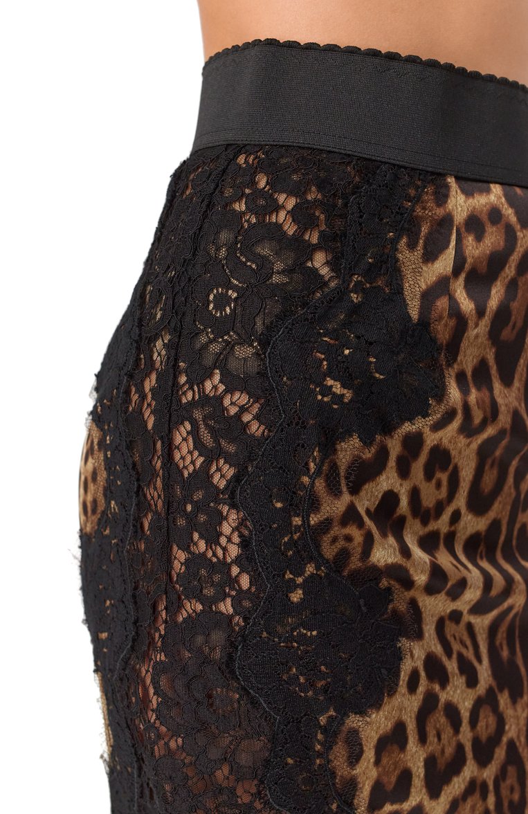 Женская юбка из хлопка и шелка DOLCE & GABBANA леопардового цвета, арт. F4BHCT/FSAXY | Фото 5 (Статус проверки: Проверено, Проверена категория; Длина Ж (юбки, платья, шорты): Миди; Материал внешний: Хлопок, Шелк; Стили: Гламурный; Региональные ограничения белый список (Axapta Mercury): RU; Кросс-КТ: костюм; Женское Кросс-КТ: Юбка-карандаш)