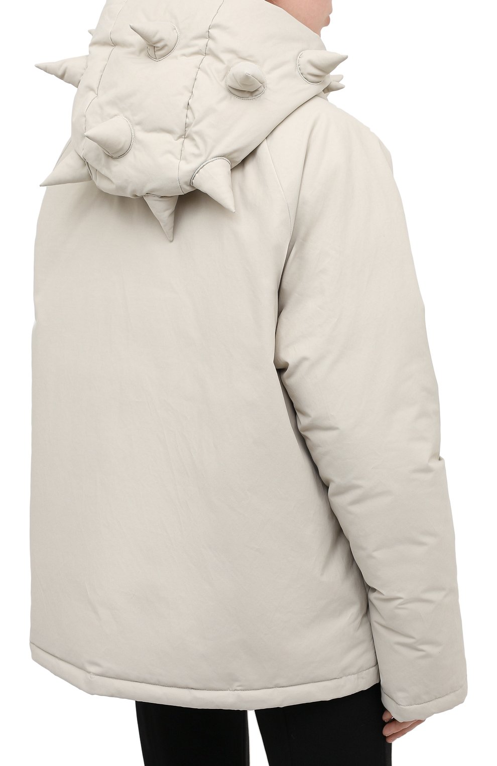 Пуховик MONCLER GENIUS светло-бежевого цвета по цене 169000 руб., арт. F2-09E-1B504-40-V0135, фото 4 Пуховик MONCLER GENIUS, арт. F2-09E-1B504-40-V0135, фото 4