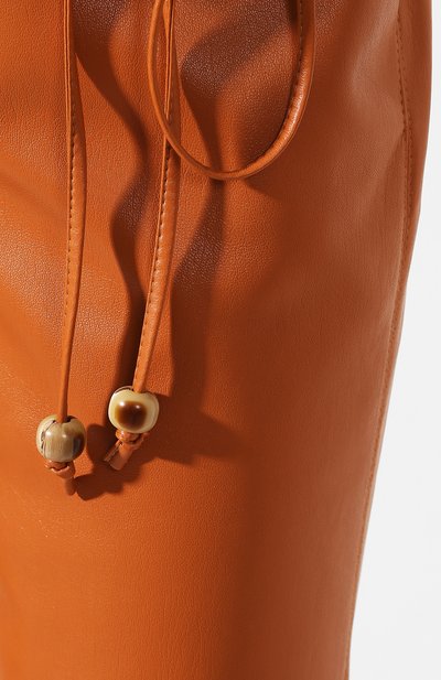 Брюки NANUSHKA оранжевого цвета по цене 58100 руб., арт. CHIM0_BURNT 0RANGE_VEGAN LEATHER, фото 5 Брюки NANUSHKA, арт. CHIM0_BURNT 0RANGE_VEGAN LEATHER, фото 5