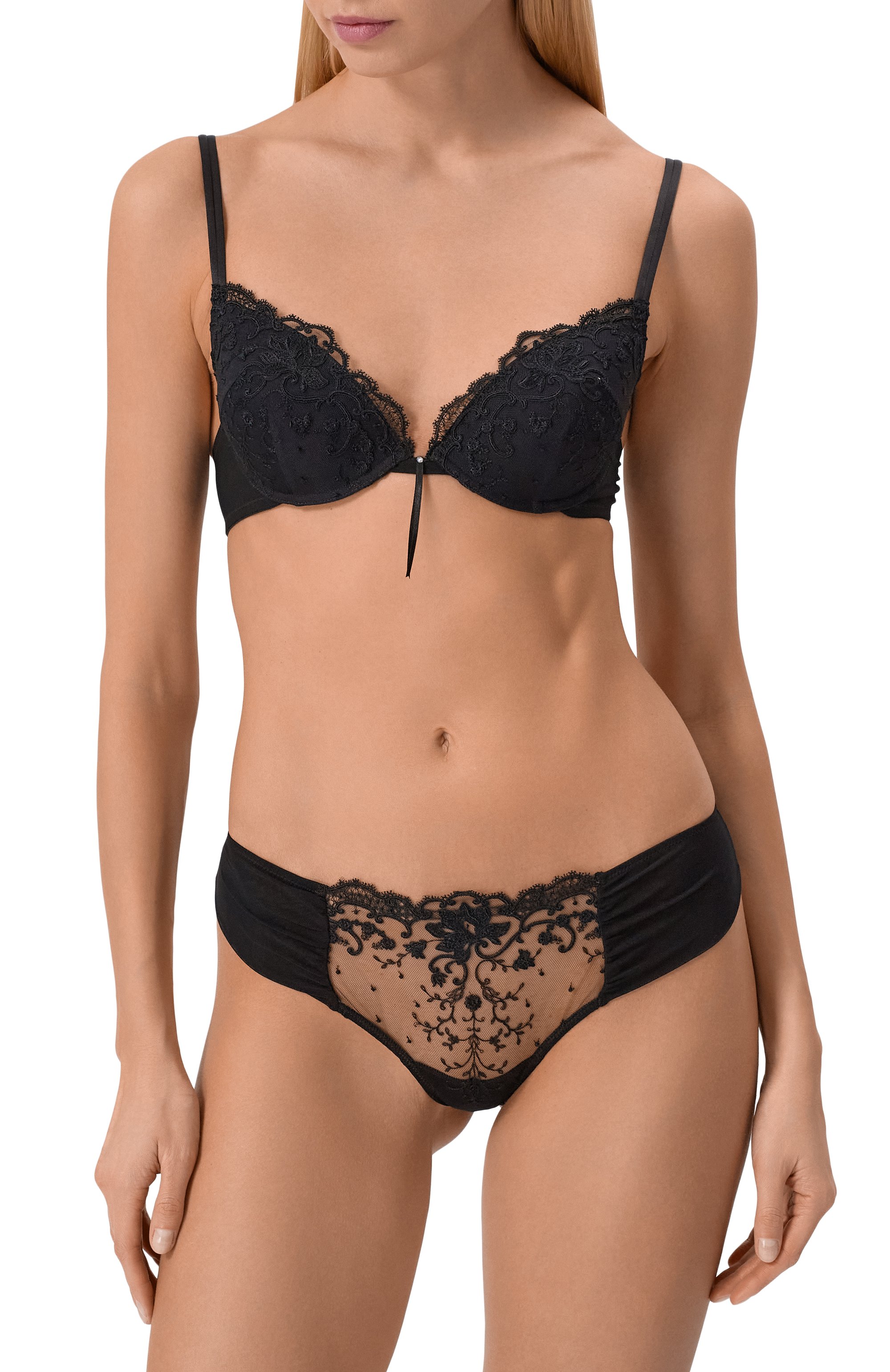 Бюстгальтер с чашкой пуш-ап AMBRA черного цвета по цене 25450 руб., арт. 0346 OIL, фото 2 Бюстгальтер с чашкой пуш-ап AMBRA, арт. 0346 OIL, фото 2