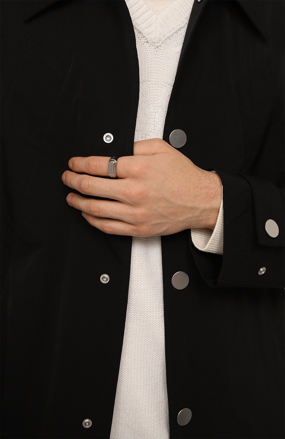 Кольцо ALEXANDER MCQUEEN серебряного цвета по цене 41750 руб., арт. 748241/J160Y, фото 2 Кольцо ALEXANDER MCQUEEN, арт. 748241/J160Y, фото 2