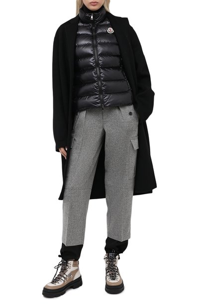 Пуховый жилет MONCLER черного цвета по цене 69950 руб., арт. F2-093-1A525-00-68950, фото 2 Пуховый жилет MONCLER, арт. F2-093-1A525-00-68950, фото 2