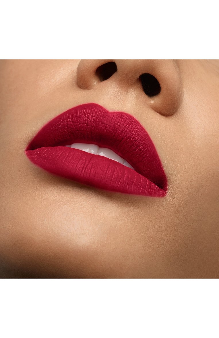 Матовая помада для губ rouge louboutin velvet matte, оттенок rouge louboutin CHRISTIAN LOUBOUTIN  цвета, арт. 8435415068758 | Фото 6 (Нос: Не проставлено; Региональные ограничения белый список (Axapta Mercury): Не проставлено; Финишное покрытие: Матовый)