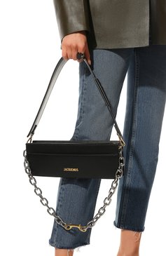Женская сумка le sac ciuciu JACQUEMUS черного цвета, арт. 213BA009-3060 | Фото 2 (Материал: Натуральная кожа; Размер: medium; Сумки-технические: Сумки через плечо; Драгоценные камни: Проставлено; Материал сплава: Проставлено)