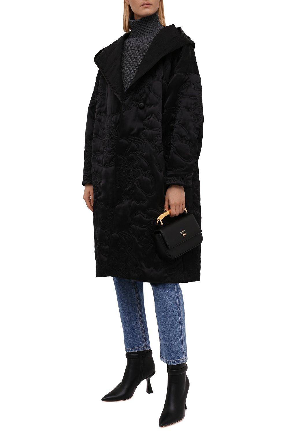 Утепленное пальто GIORGIO ARMANI черного цвета по цене 779500 руб., арт. 1WH0L075/T030N, фото 2 Утепленное пальто GIORGIO ARMANI, арт. 1WH0L075/T030N, фото 2