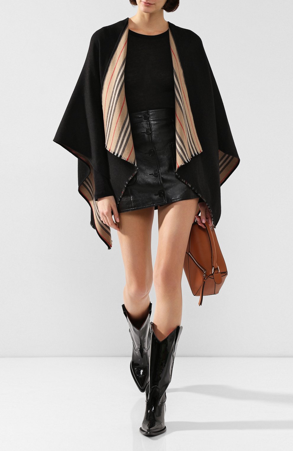 Шерстяная накидка charlotte BURBERRY черного цвета по цене 84800 руб., арт. 8018496, фото 2 Шерстяная накидка charlotte BURBERRY, арт. 8018496, фото 2