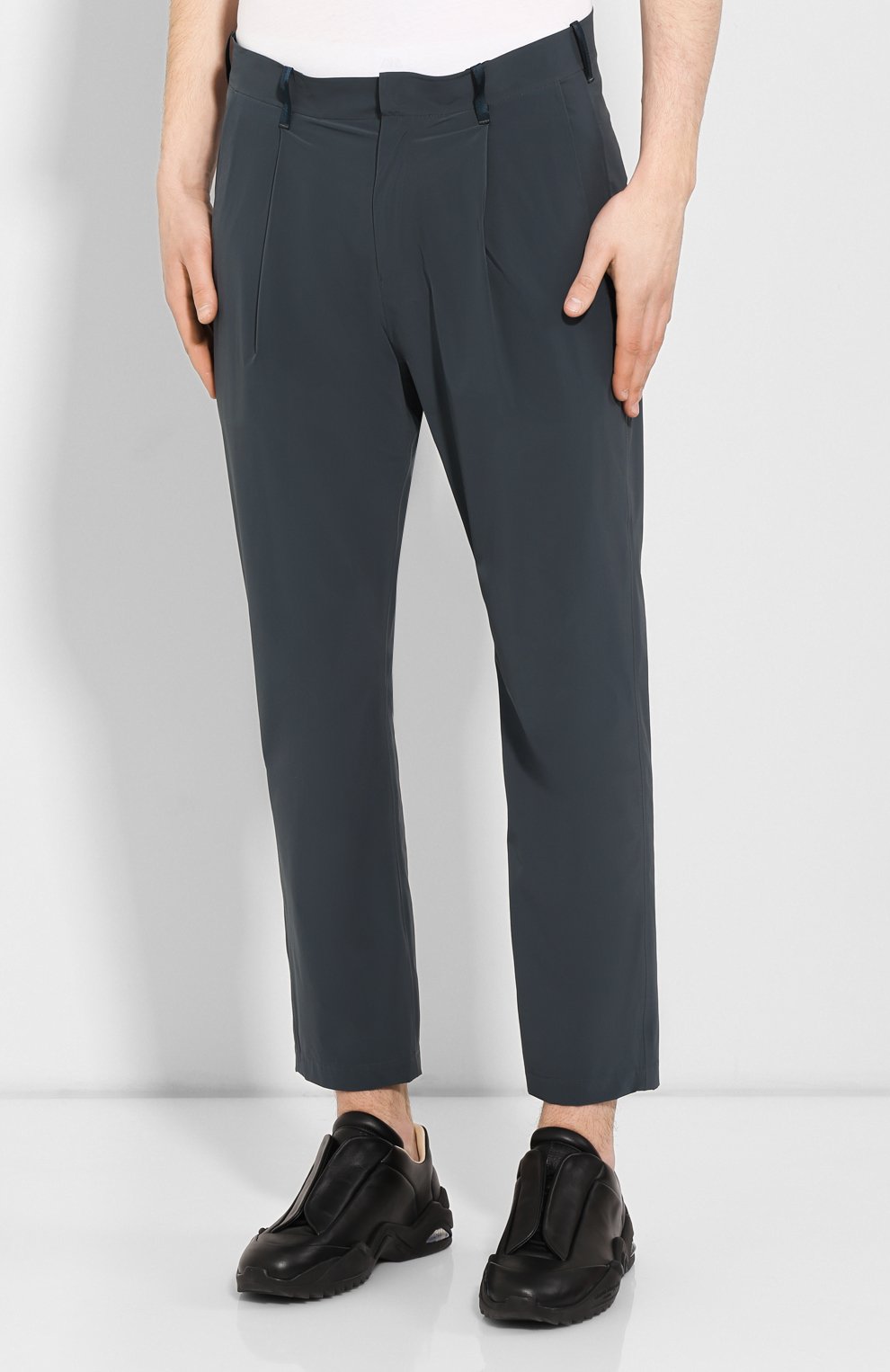 Брюки KAZUYUKI KUMAGAI зеленого цвета по цене 49550 руб., арт. AP01-213, фото 3 Брюки KAZUYUKI KUMAGAI, арт. AP01-213, фото 3