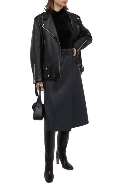 Кожаная юбка ACNE STUDIOS темно-синего цвета по цене 128500 руб., арт. AF0141, фото 2 Кожаная юбка ACNE STUDIOS, арт. AF0141, фото 2