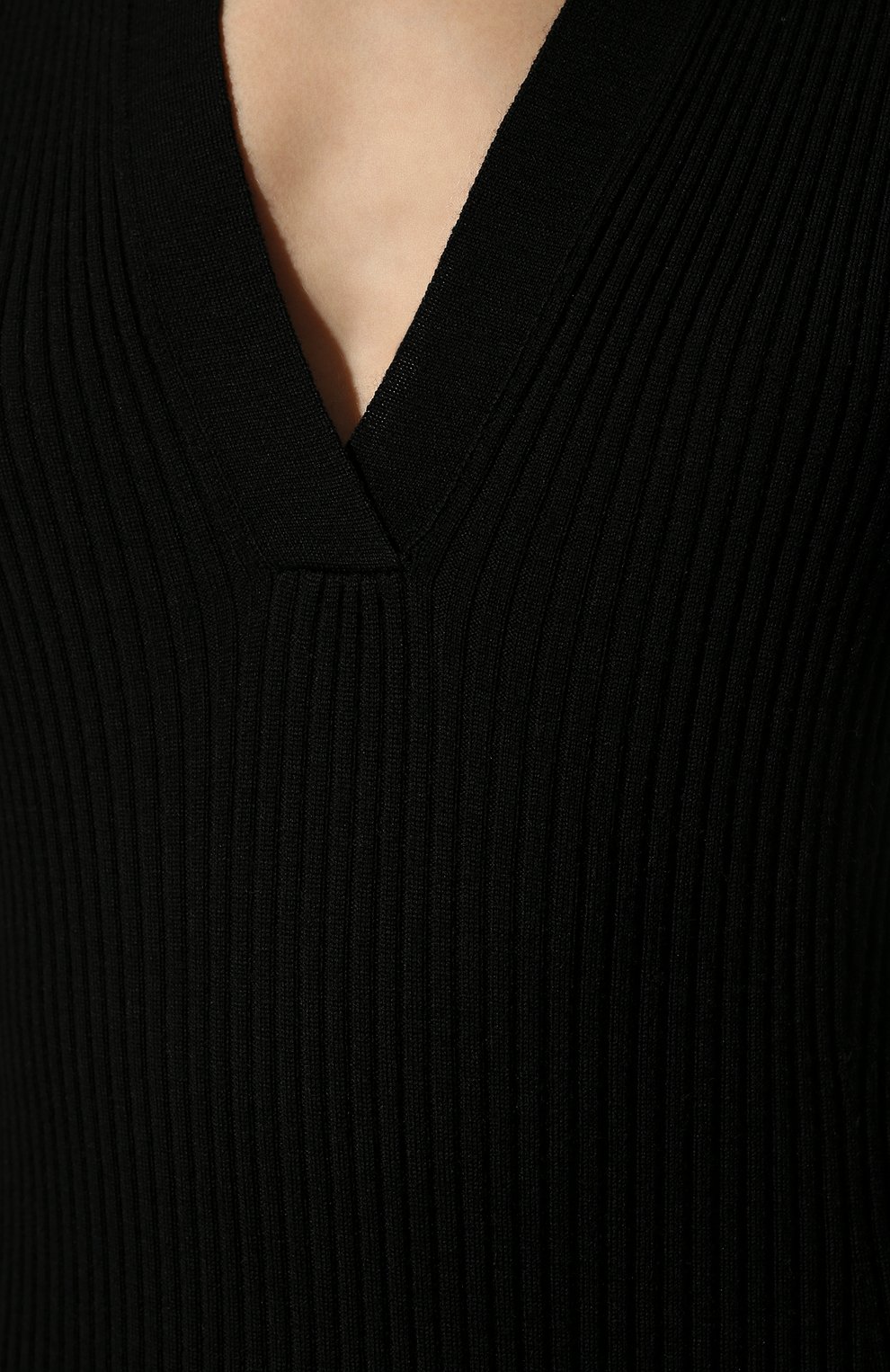 Шерстяное платье DRIES VAN NOTEN черного цвета по цене 74150 руб., арт. 221-011286-4701, фото 5 Шерстяное платье DRIES VAN NOTEN, арт. 221-011286-4701, фото 5
