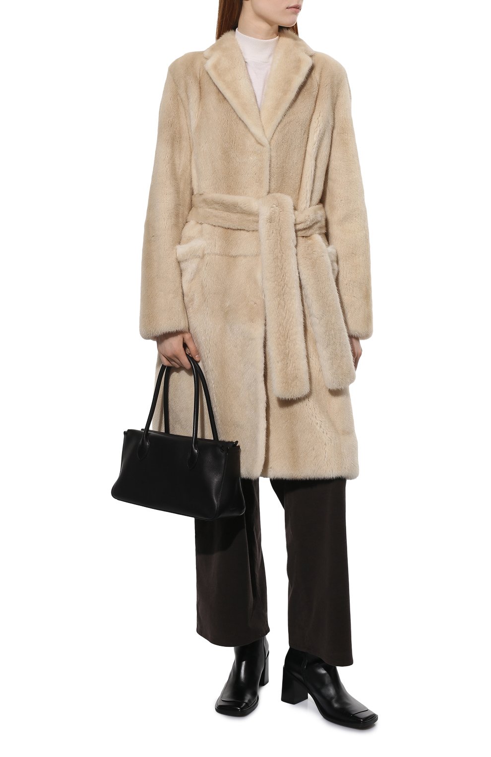 Шуба из норки THE ROW бежевого цвета по цене 3155000 руб., арт. 4455R44, фото 2 Шуба из норки THE ROW, арт. 4455R44, фото 2