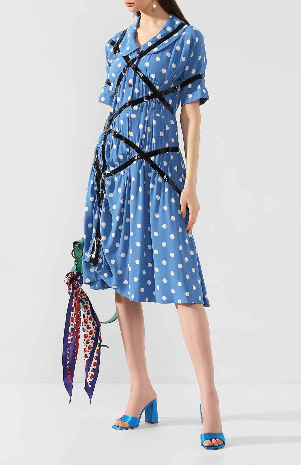 Платье из вискозы MARC JACOBS (THE) голубого цвета по цене 159500 руб., арт. V5000025, фото 2 Платье из вискозы MARC JACOBS (THE), арт. V5000025, фото 2