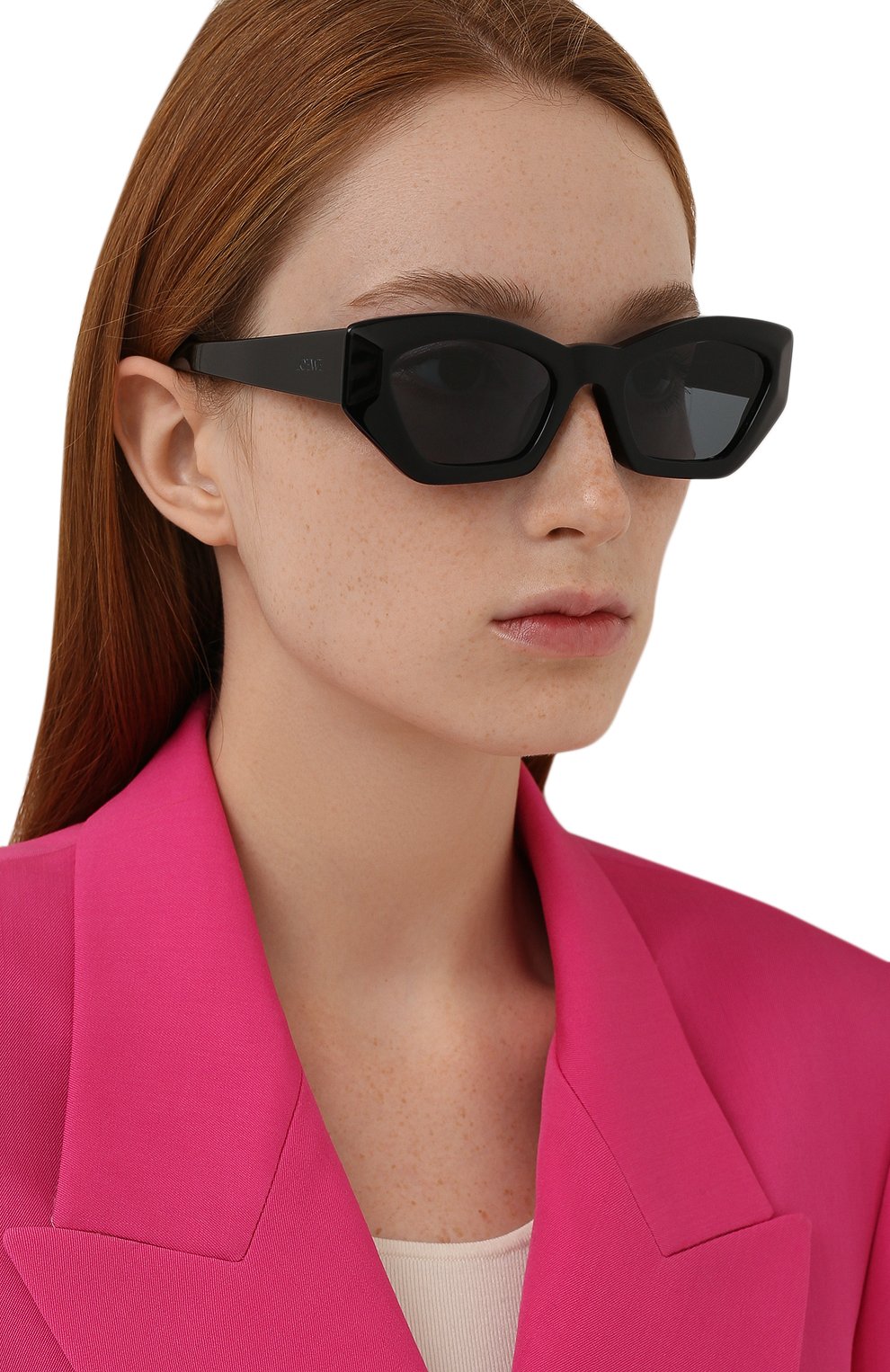 Солнцезащитные очки LOEWE черного цвета по цене 25800 руб., арт. LW40027U, фото 2 Солнцезащитные очки LOEWE, арт. LW40027U, фото 2