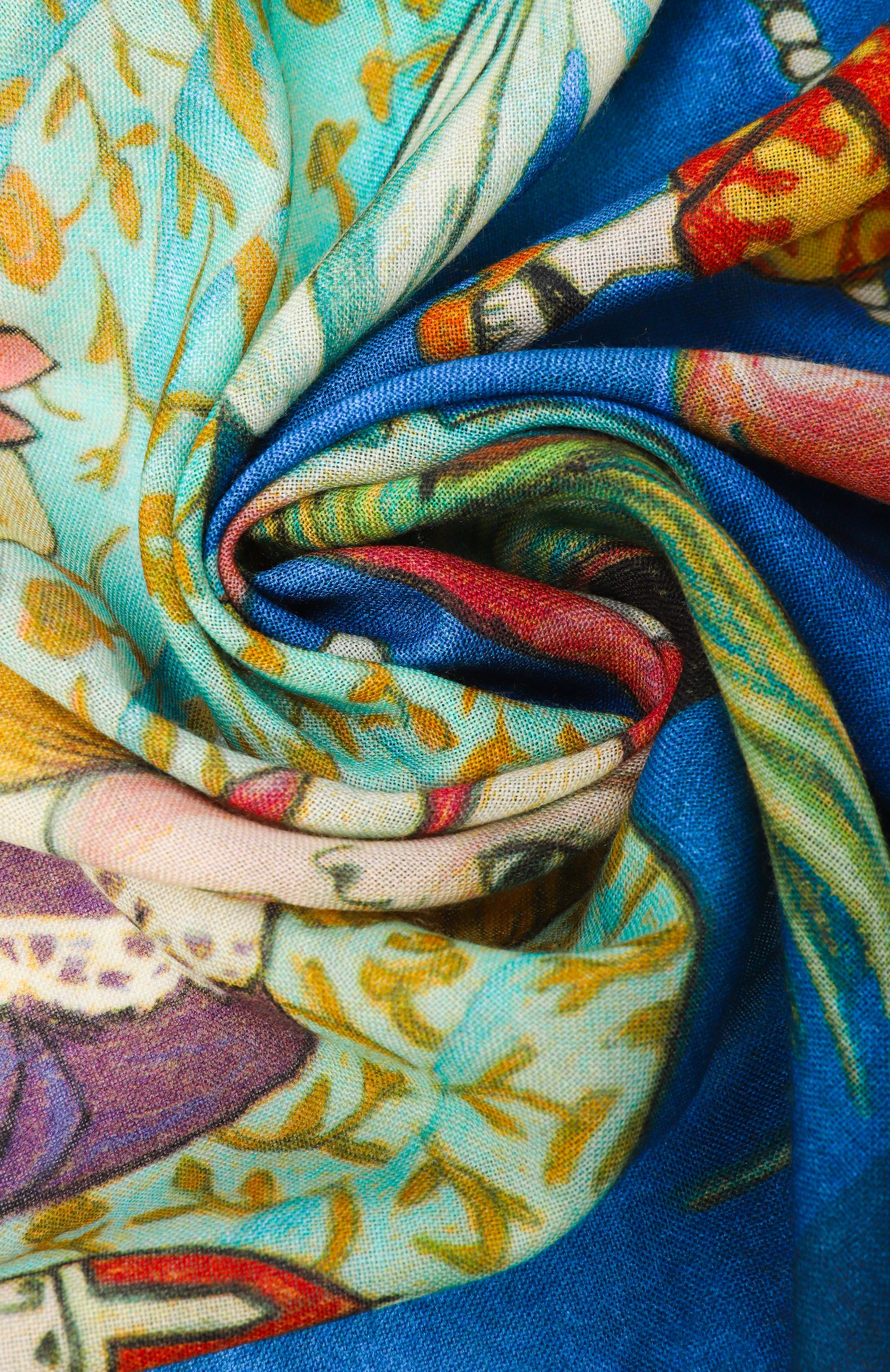 Шерстяная шаль щелкунчик GOURJI синего цвета по цене 39960 руб., арт. 91264639/41114, фото 3 Шерстяная шаль щелкунчик GOURJI, арт. 91264639/41114, фото 3