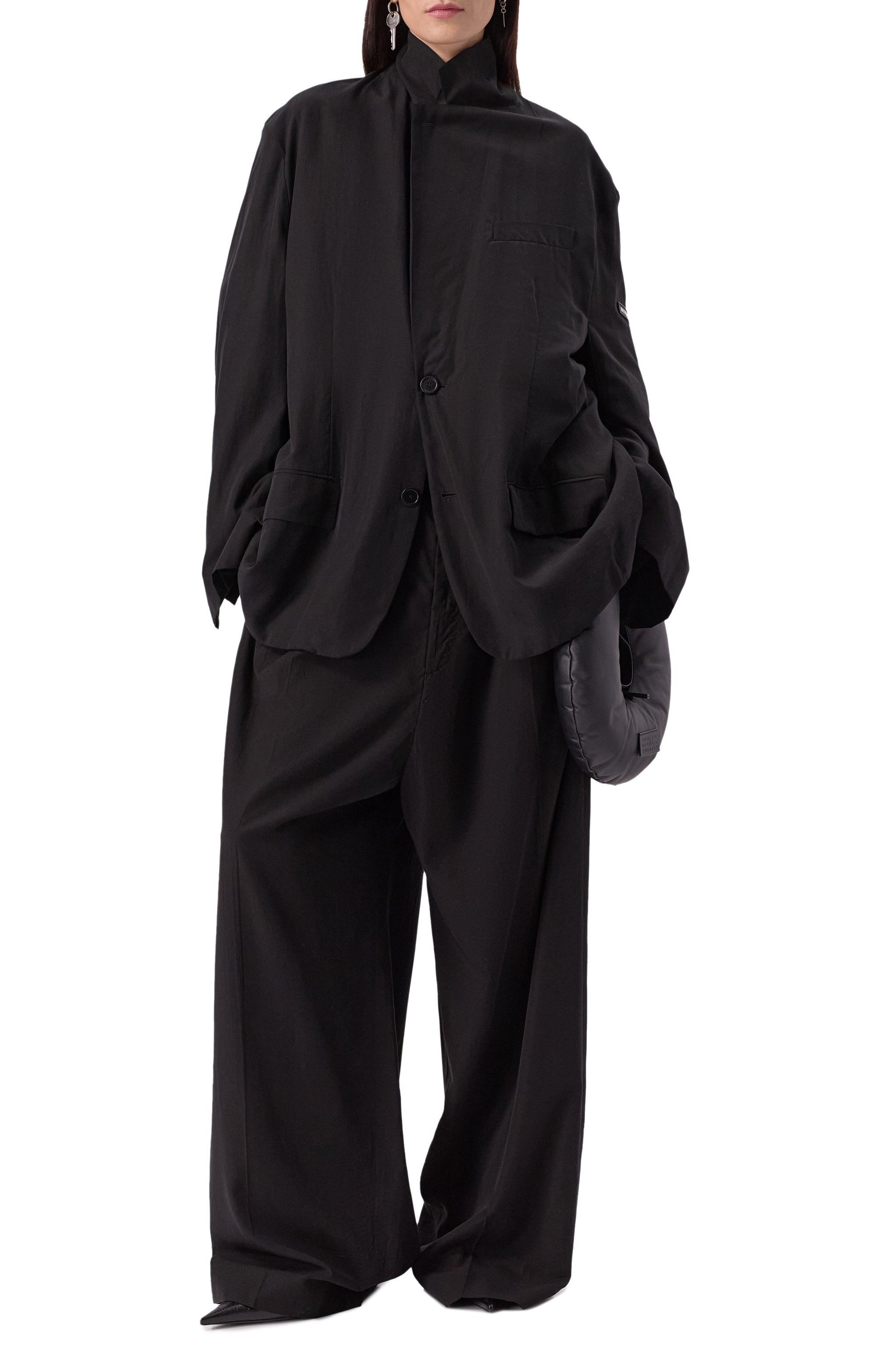 Брюки BALENCIAGA черного цвета по цене 144500 руб., арт. 794738/TF002, фото 2 Брюки BALENCIAGA, арт. 794738/TF002, фото 2