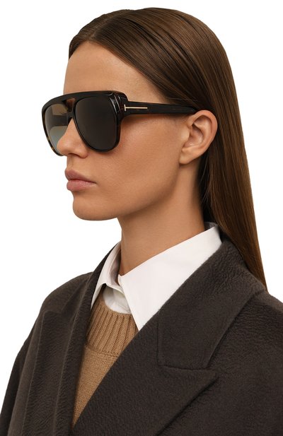 Солнцезащитные очки TOM FORD коричневого цвета по цене 67600 руб., арт. TF1103 52F, фото 2 Солнцезащитные очки TOM FORD, арт. TF1103 52F, фото 2