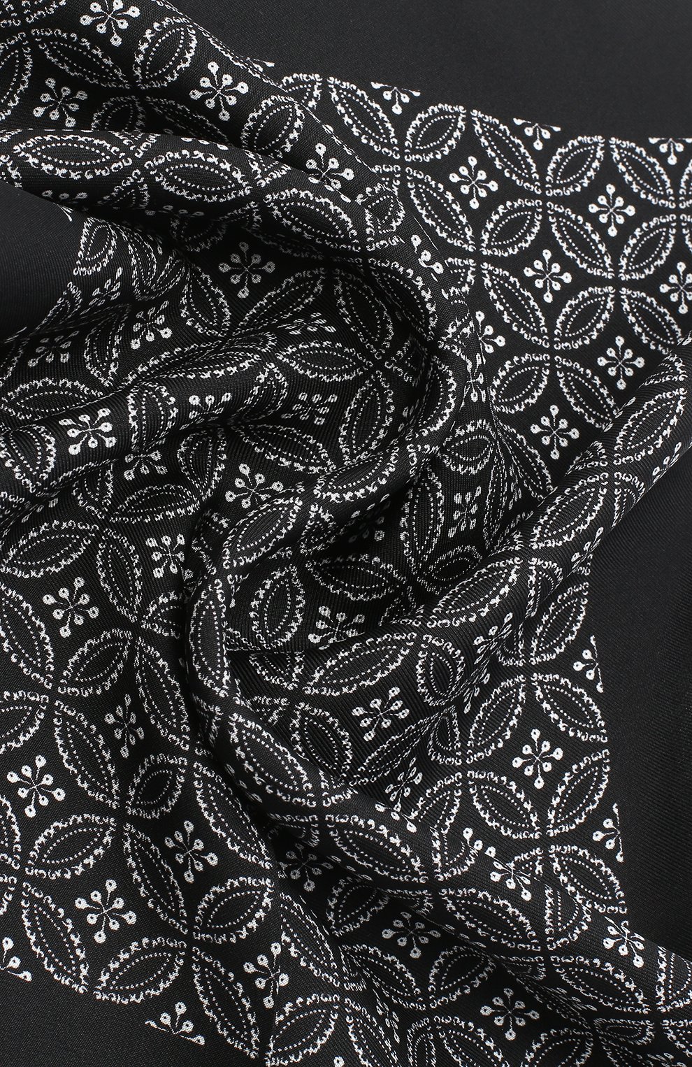 Шелковый платок DOLCE & GABBANA черно-белого цвета по цене 12200 руб., арт. GR412E/G0W0E, фото 2 Шелковый платок DOLCE & GABBANA, арт. GR412E/G0W0E, фото 2