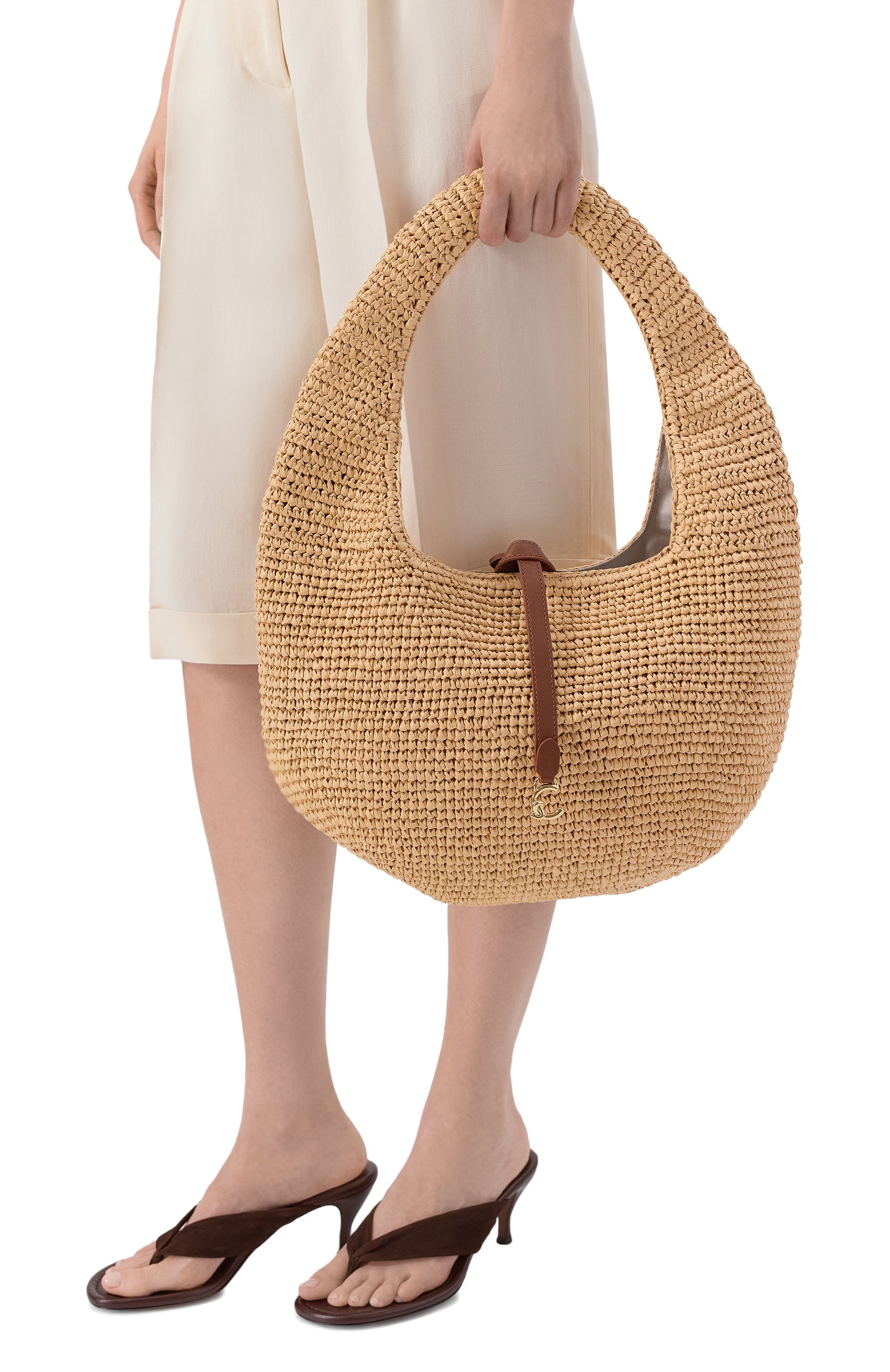 Сумка c-me COCCINELLE бежевого цвета по цене 22575 руб., арт. E1 UV1 13 01 01, фото 2 Сумка c-me COCCINELLE, арт. E1 UV1 13 01 01, фото 2