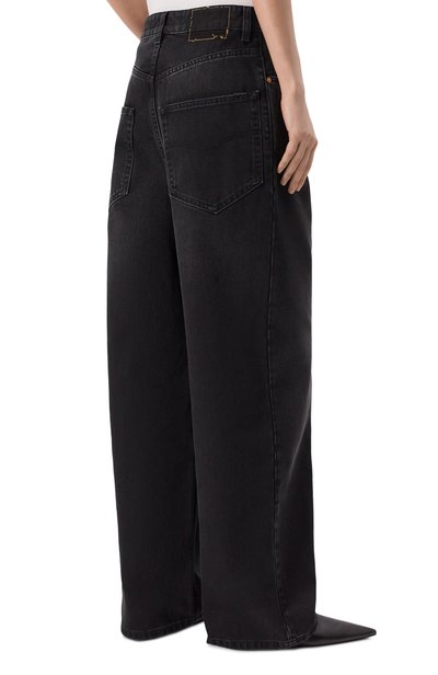 Джинсы VETEMENTS черного цвета по цене 109500 руб., арт. MH27DJ087B, фото 4 Джинсы VETEMENTS, арт. MH27DJ087B, фото 4