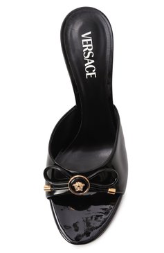 Женские лакированные мюли opera bow 85 VERSACE черного цвета, арт. 1018239/D2VE | Фото 6 (Материал внутренний: Натуральная кожа; Каблук тип: Шпилька; Подошва: Плоская; Материал внешний: Натуральная кожа; Драгоценные камни: Проставлено; Каблук высота: Высокий; Материал сплава: Проставлено)