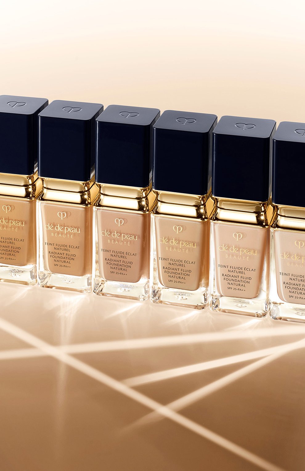 Тональный флюид для естественного сияния кожи, i10 (35ml) CLÉ DE PEAU BEAUTÉ, арт. 16780CP, фото 4