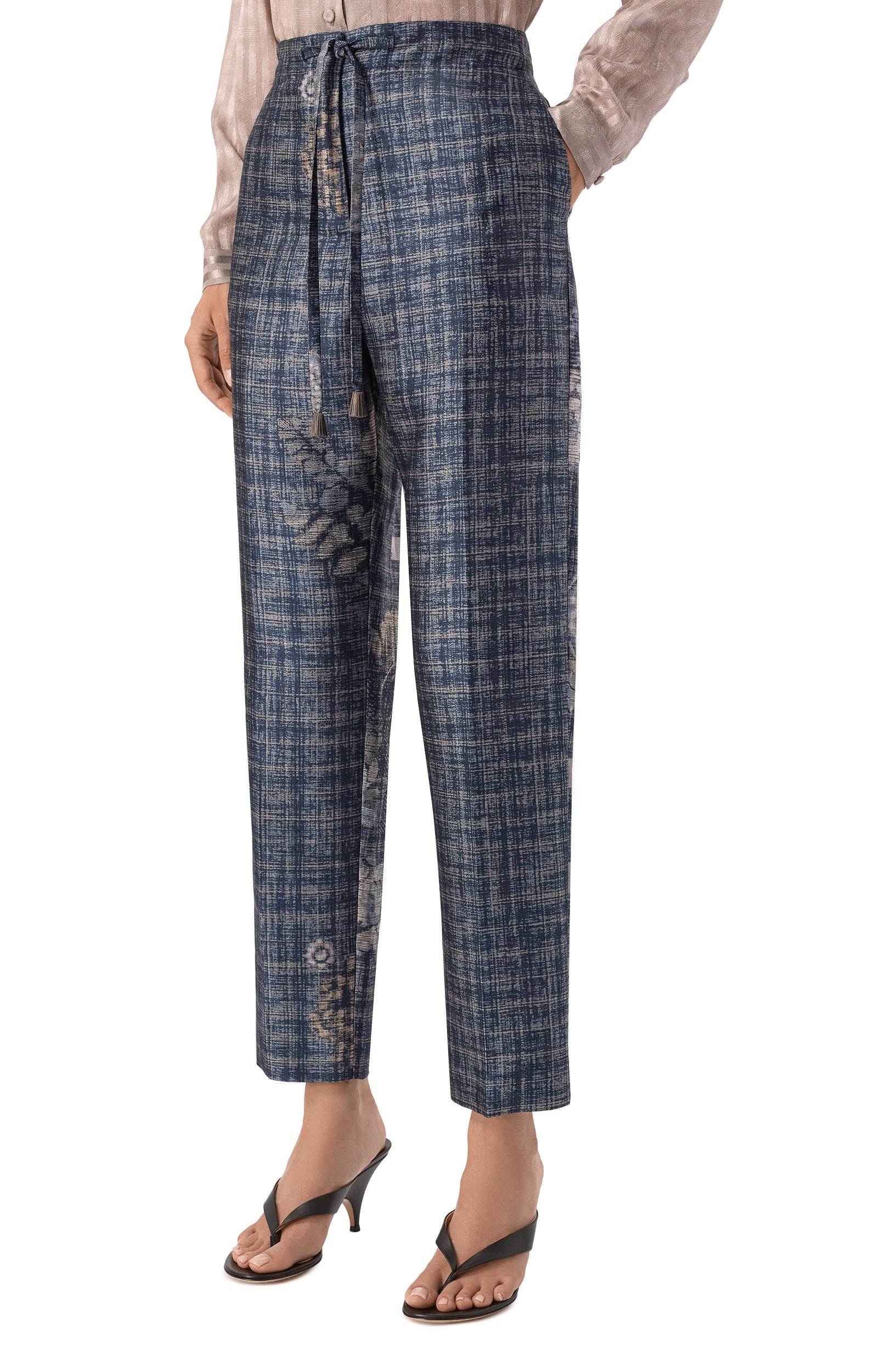 Брюки GIORGIO ARMANI синего цвета по цене 229500 руб., арт. GW003474/TE22828, фото 3 Брюки GIORGIO ARMANI, арт. GW003474/TE22828, фото 3