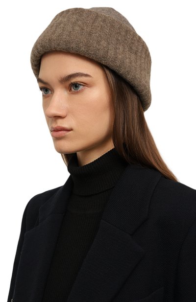 Шерстяная шапка ISABEL BENENATO светло-бежевого цвета по цене 33650 руб., арт. DA13F23, фото 2 Шерстяная шапка ISABEL BENENATO, арт. DA13F23, фото 2