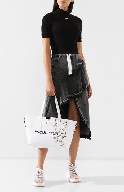 Сумка-тоут sculpture OFF-WHITE белого цвета по цене 115000 руб., арт. 0WNA025R197790850110, фото 2 Сумка-тоут sculpture OFF-WHITE, арт. 0WNA025R197790850110, фото 2