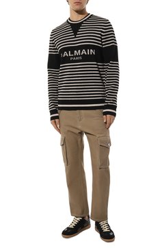 Мужской джемпер из шерсти и льна BALMAIN черно-белого цвета, арт. AH1KD000KD93 | Фото 2 (Мужское Кросс-КТ: Джемперы; Материал внешний: Шерсть, Лен; Рукава: Длинные; Длина (для топов): Стандартные; Стили: Гранж; Принт: С принтом; Материал сплава: Проставлено; Драгоценные камни: Проставлено; Вырез: Круглый)