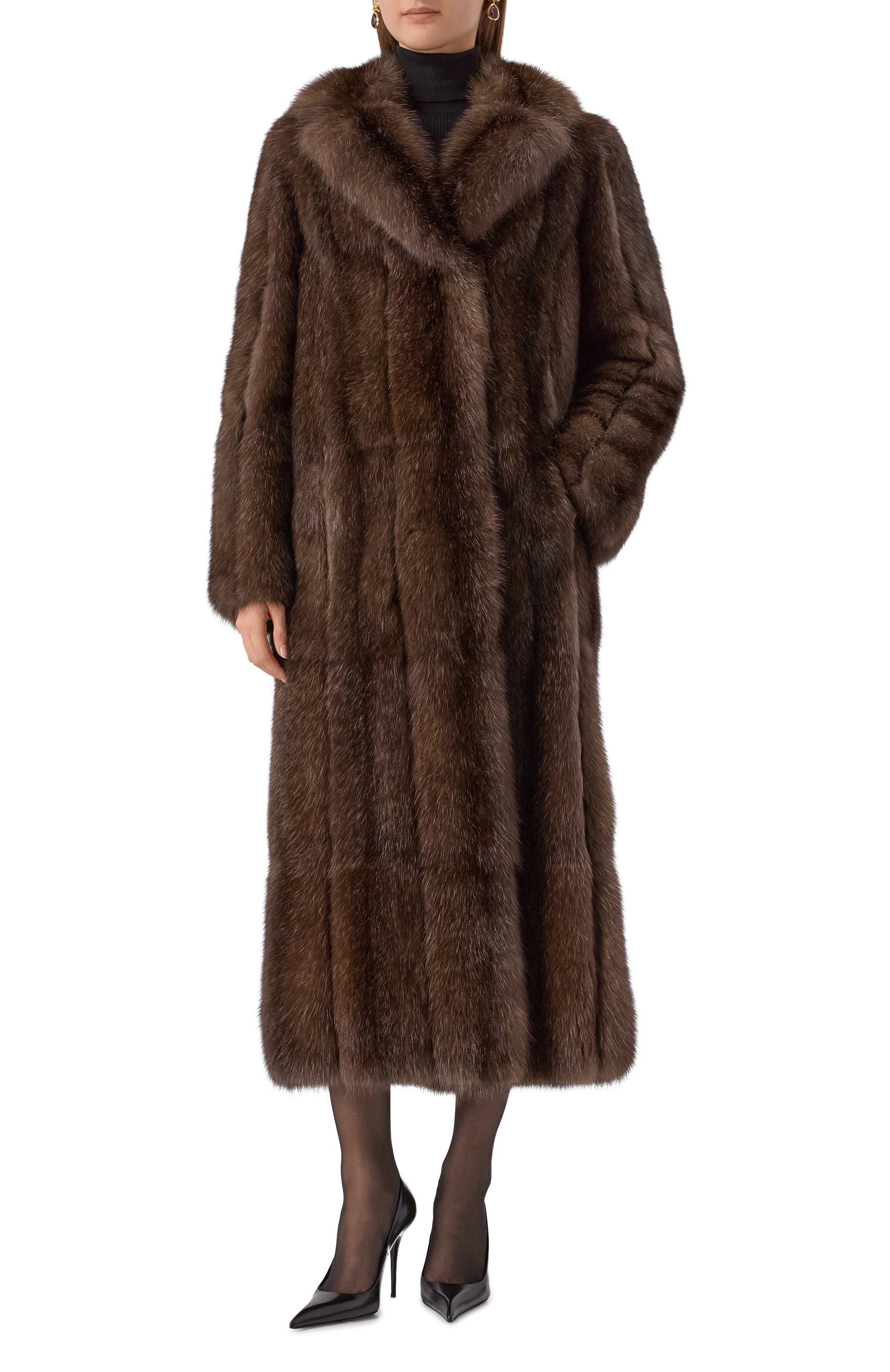 Шуба из соболя EMIL SHABAEV коричневого цвета по цене 8650000 руб., арт. S027, фото 3 Шуба из соболя EMIL SHABAEV, арт. S027, фото 3