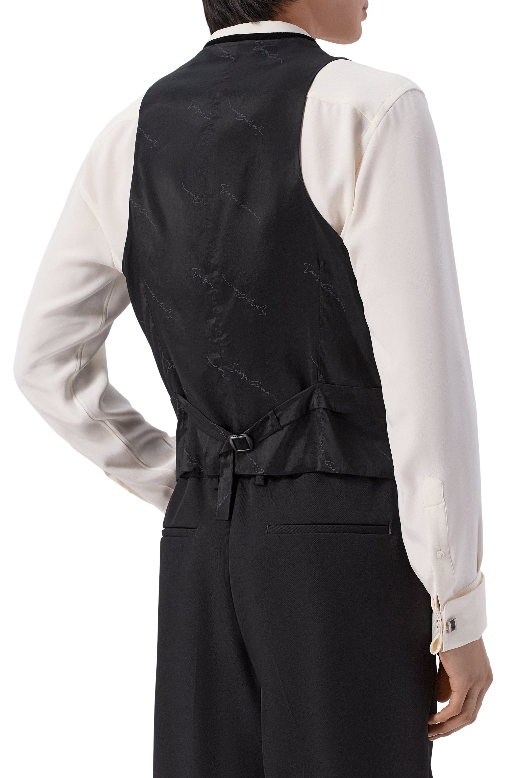 Бархатный жилет GIORGIO ARMANI черного цвета по цене 111000 руб., арт. 0WGGK01T/T0025, фото 4 Бархатный жилет GIORGIO ARMANI, арт. 0WGGK01T/T0025, фото 4