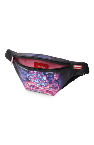 Поясная сумка pink panther diamond heist SPRAYGROUND фиолетового цвета по цене 10900 руб., арт. 910B8244NSZ/PINK PANTHER DIAM0ND HEIST SAVVY CR0SS, фото 3 Поясная сумка pink panther diamond heist SPRAYGROUND, арт. 910B8244NSZ/PINK PANTHER DIAM0ND HEIST SAVVY CR0SS, фото 3