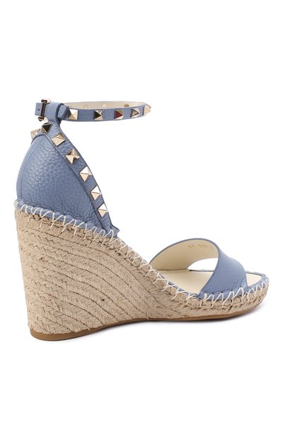Кожаные босоножки rockstud double VALENTINO голубого цвета по цене 58650 руб., арт. VW2S0090/VT0, фото 4 Кожаные босоножки rockstud double VALENTINO, арт. VW2S0090/VT0, фото 4
