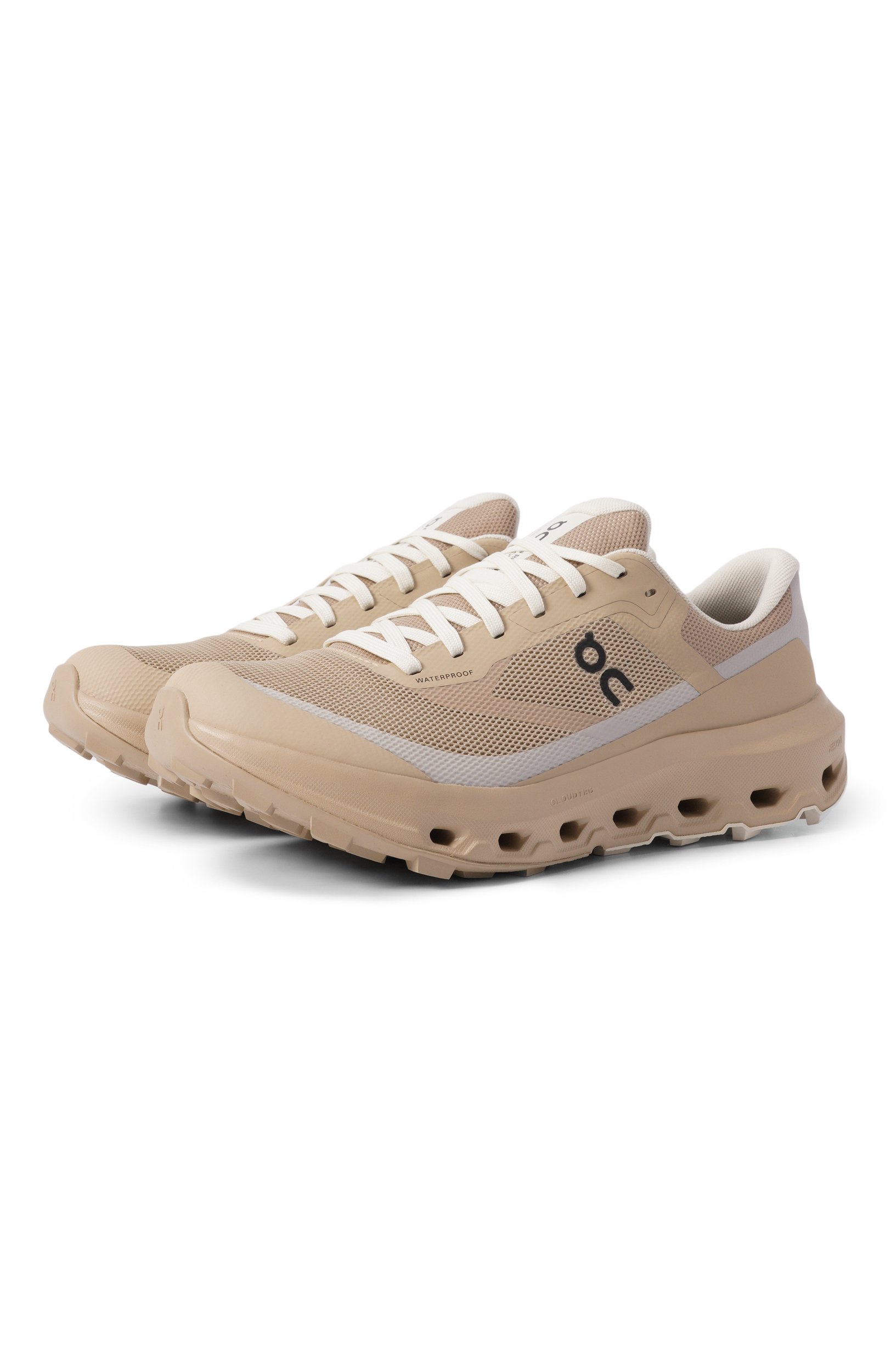 Комбинированные кроссовки cloudvista 3 waterproof ON RUNNING бежевого цвета по цене 29250 руб., арт. 3WG30212675, фото 1 Комбинированные кроссовки cloudvista 3 waterproof ON RUNNING, арт. 3WG30212675, фото 1