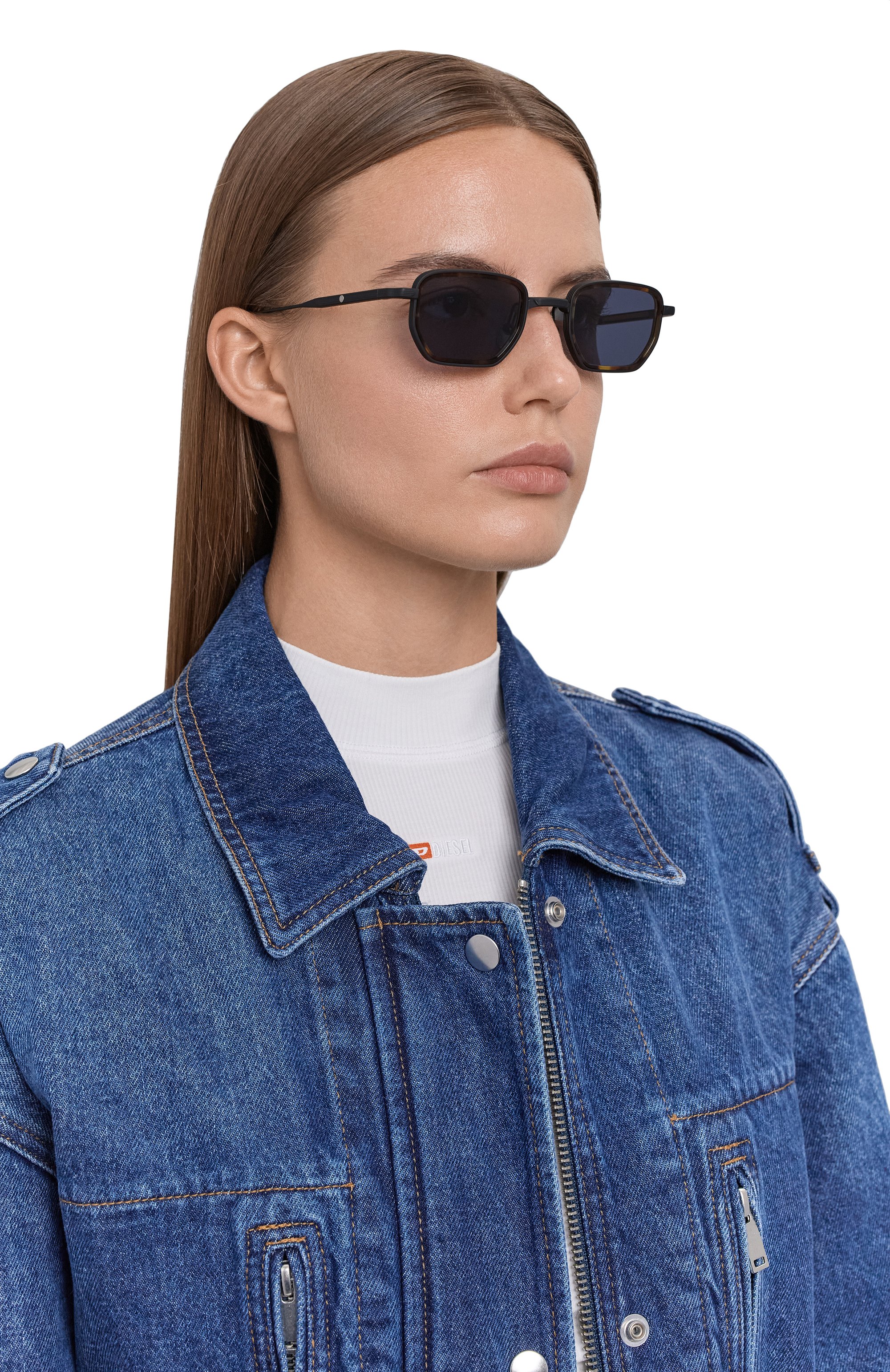 Солнцезащитные очки LUNETTERIE GENERALE синего цвета по цене 128000 руб., арт. ALL THE TIME IN THE W0RLD BL/PALLADIUM IBL, фото 3 Солнцезащитные очки LUNETTERIE GENERALE, арт. ALL THE TIME IN THE W0RLD BL/PALLADIUM IBL, фото 3