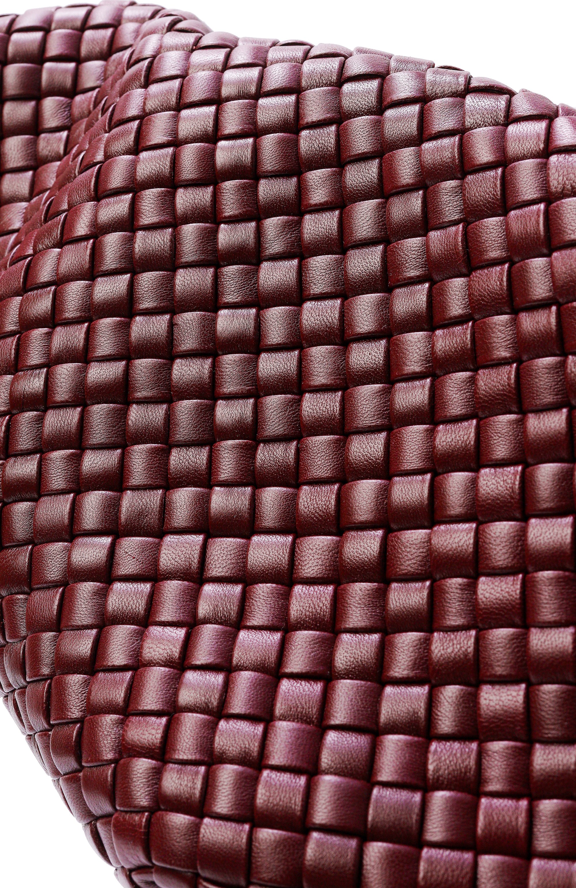 Клатч onda BOTTEGA VENETA бордового цвета по цене 643000 руб., арт. 867351/V01D1, фото 6 Клатч onda BOTTEGA VENETA, арт. 867351/V01D1, фото 6