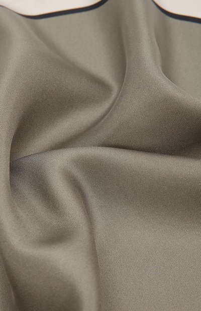 Шелковый платок TOM FORD серого цвета по цене 18150 руб., арт. 5TF90/TF312, фото 2 Шелковый платок TOM FORD, арт. 5TF90/TF312, фото 2