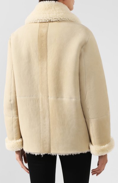 Двусторонняя дубленка BOTTEGA VENETA бежевого цвета по цене 523000 руб., арт. 568135/VF290, фото 4 Двусторонняя дубленка BOTTEGA VENETA, арт. 568135/VF290, фото 4