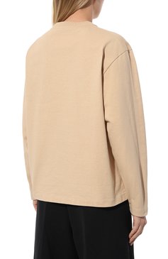 Женская хлопковый лонгслив JIL SANDER бежевого цвета, арт. J02GC0107/J20215 | Фото 4 (Рукава: Длинные; Длина (для топов): Стандартные; Принт: С принтом; Материал сплава: Проставлено; Материал внешний: Хлопок; Драгоценные камни: Проставлено; Стили: Минимализм; Женское Кросс-КТ: Лонгслив-одежда)