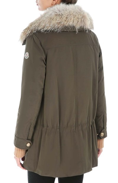 Пуховик прямого кроя с накладными карманами и меховой отделкой MONCLER, арт. B2-093-46377-25-57136, фото 4
