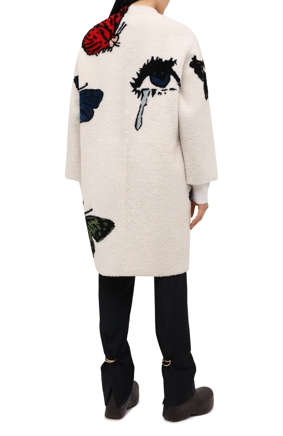 Шуба из овчины VALENTINO белого цвета по цене 2610000 руб., арт. SF0FA8036CF, фото 4 Шуба из овчины VALENTINO, арт. SF0FA8036CF, фото 4