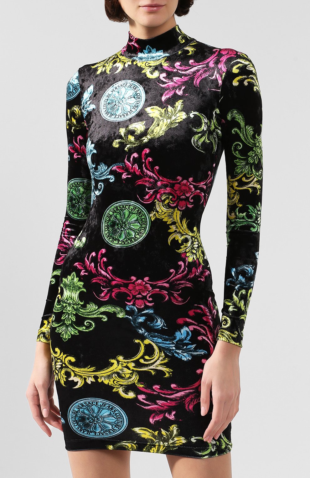 Платье VERSACE JEANS COUTURE черного цвета по цене 23550 руб., арт. D2HUB439-UDM926/S0607, фото 3 Платье VERSACE JEANS COUTURE, арт. D2HUB439-UDM926/S0607, фото 3