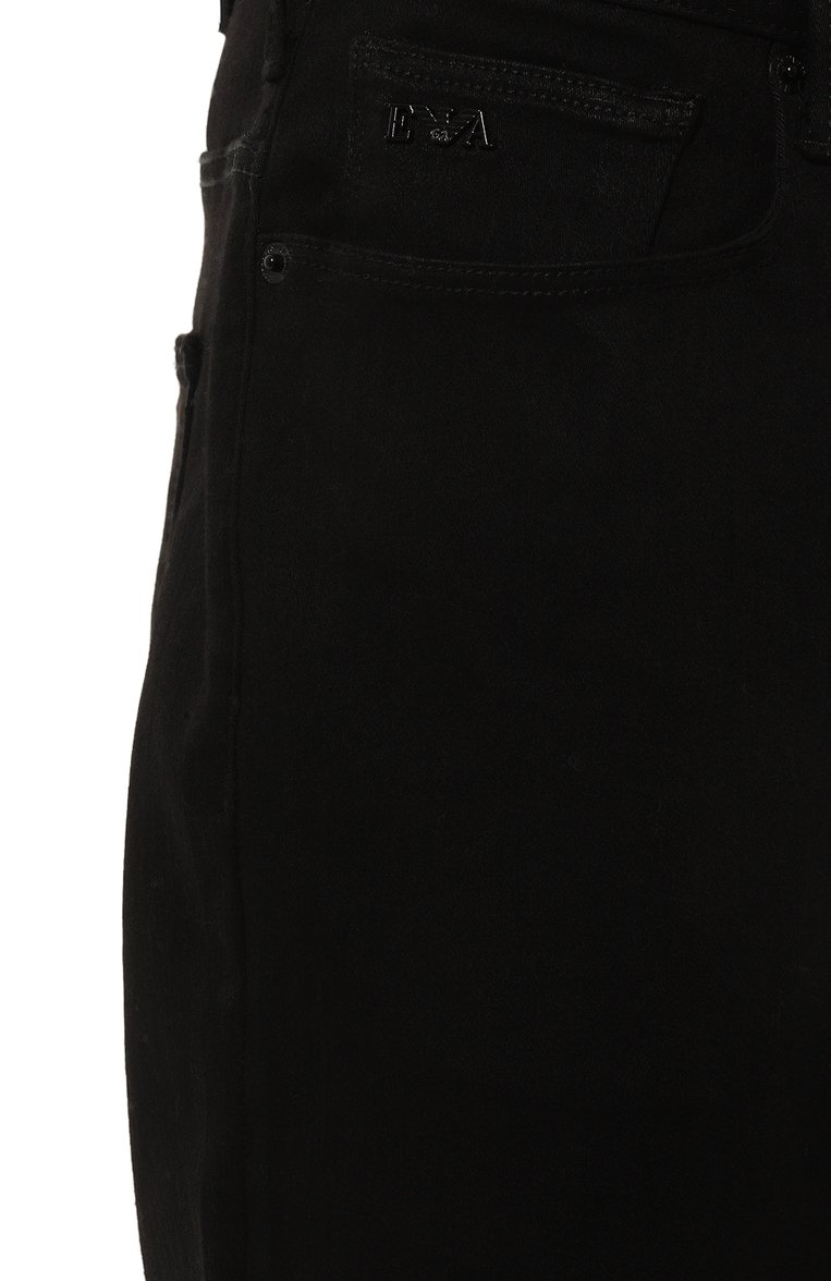Мужские джинсы EMPORIO ARMANI черного цвета, арт. 8N1J06/1DHDZ | Фото 5 (Длина (брюки, джинсы): Стандартные; Материал сплава: Проставлено; Материал внешний: Хлопок, Деним; Драгоценные камни: Проставлено; Силуэт М (брюки): Прямые; Кросс-КТ: Деним; Стили: Повседневный)
