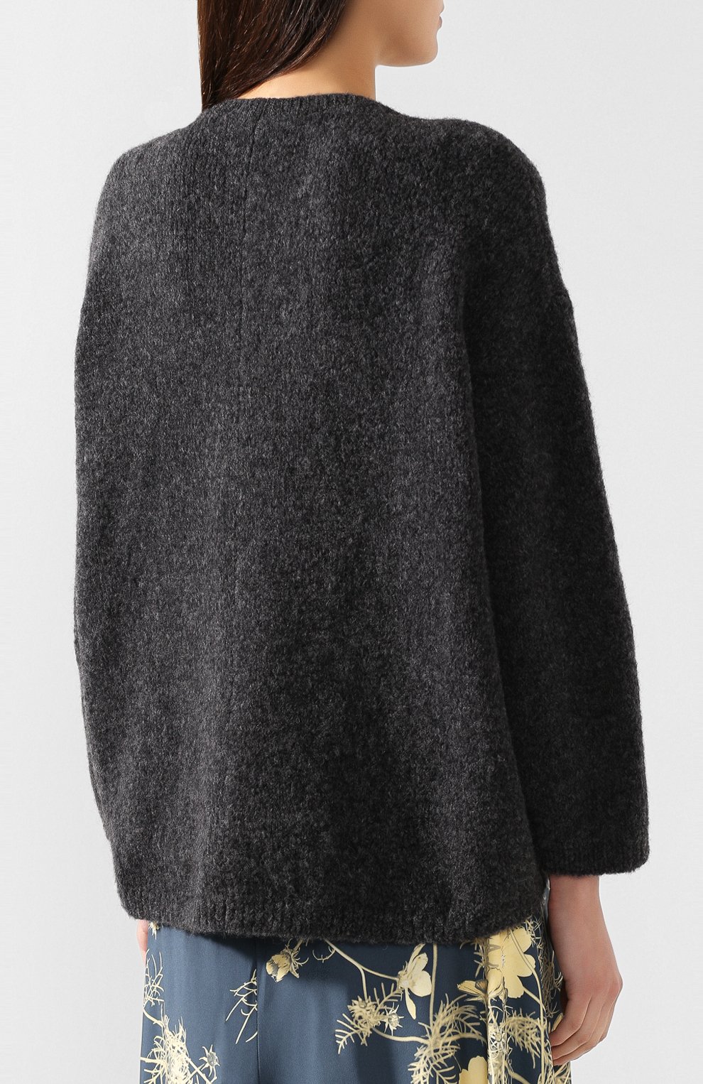 Свитер VIKA GAZINSKAYA серого цвета по цене 47590 руб., арт. FW19-2245, фото 4 Свитер VIKA GAZINSKAYA, арт. FW19-2245, фото 4