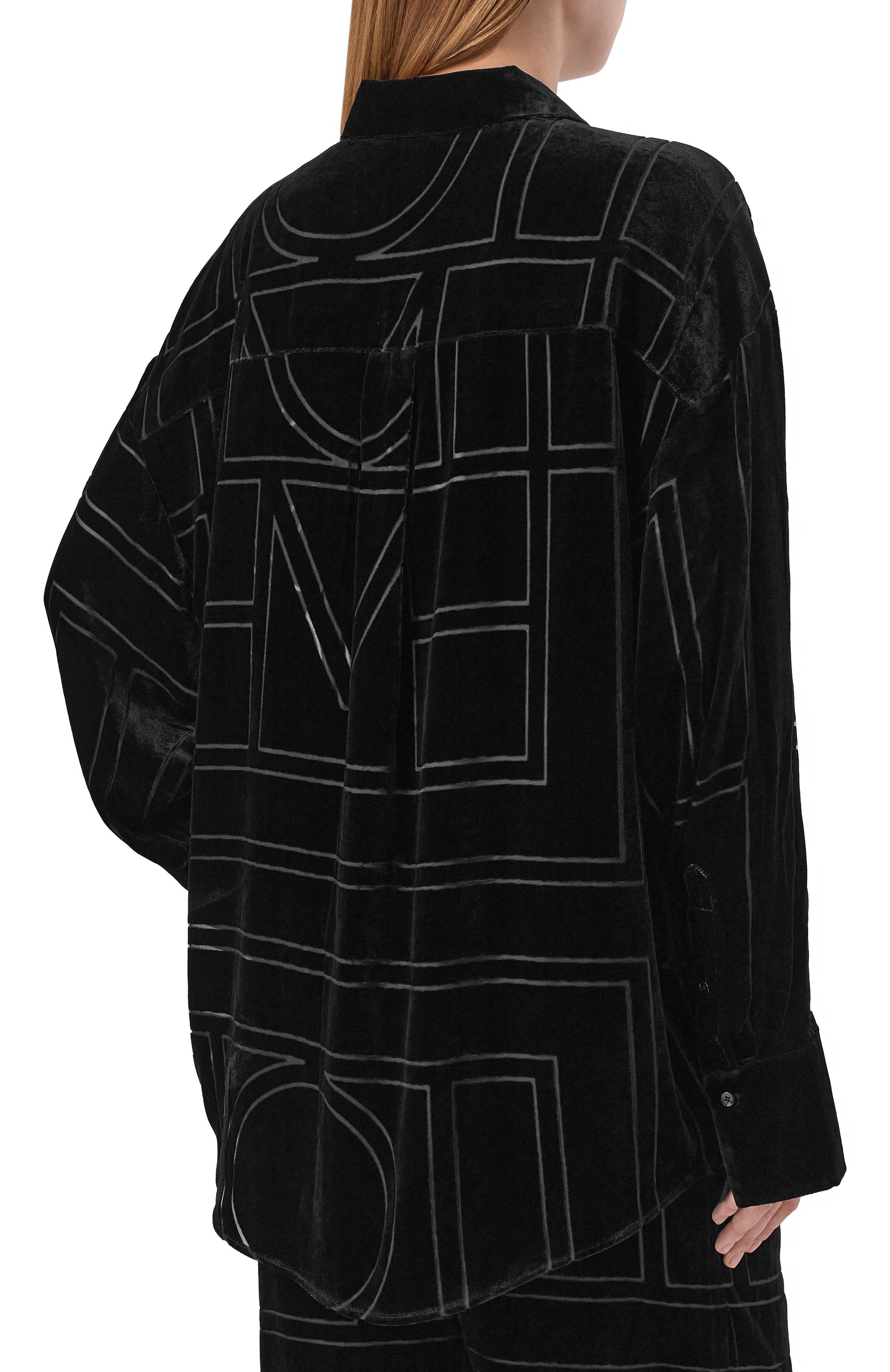 Бархатная рубашка TOTEME черного цвета по цене 95900 руб., арт. 261-WRT0702-FB0548, фото 4 Бархатная рубашка TOTEME, арт. 261-WRT0702-FB0548, фото 4